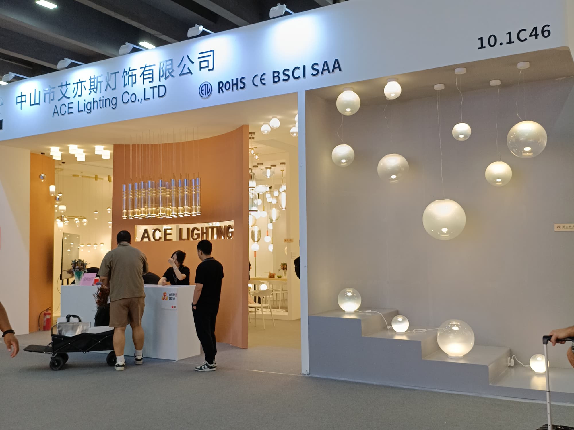 智能照明怎么展？場(chǎng)景化展臺(tái)設(shè)計(jì)，體驗(yàn)拉滿(mǎn)